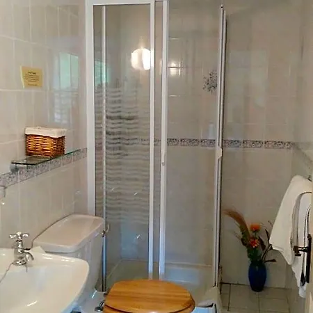 Atlantic House Bed & Breakfast 3*