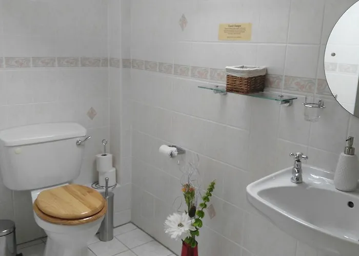 Atlantic House לינה וארוחת בוקר